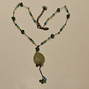 LDADPR 18" Elegant Greens & Blues Crystal Beaded & Green Cener Stone Necklace